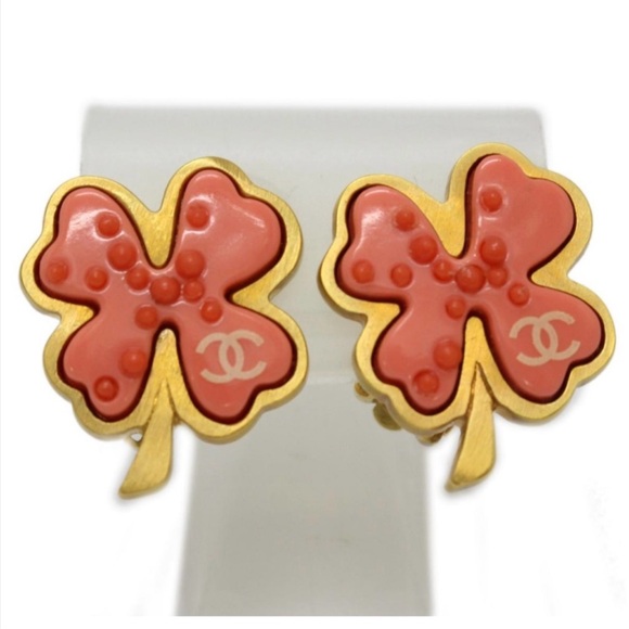 CHANEL Jewelry - CHANEL CC Clover Clip On Earrings